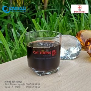 Ly in logo làm quà tặng khách hàng