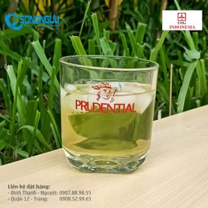 Ly trà đá in logo làm khuyến mãi